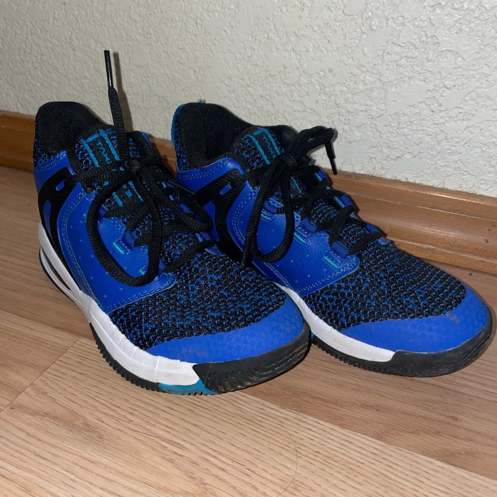 Boys Tennis Shoes